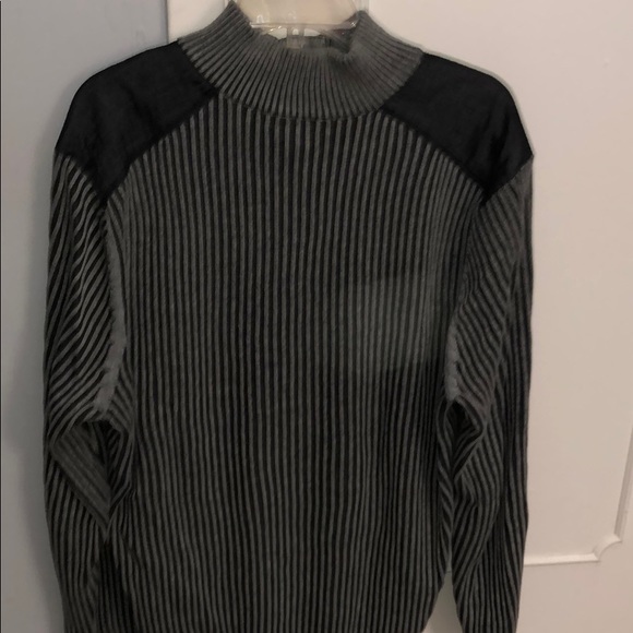 MENS INC TWO TONED SWEATER - Picture 2 of 5